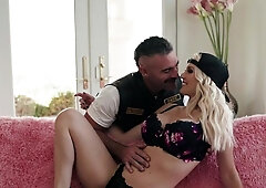 ToughLoveX.com: Delicious Kenzie Taylor dick sucking