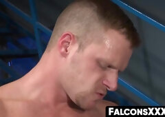 FalconsXXX.com - Muscle hunk prison guard enjoys raw anal action during work hours