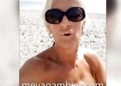 EXTRAIT - EXHIBITION EN ME MASTURBANT SUR LA PLAGE PUBLIC EN GRECE