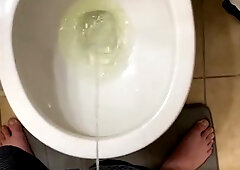Toying with myself while I Pee