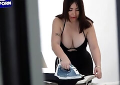 Large booty hotwife from CDMX eats an unknown guy's rod