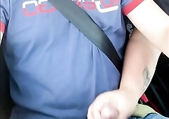 Real amateur tugjob in the car