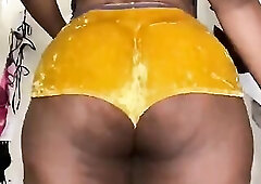 BAZOOKAS ABDOMEN & BUTT KITTY KASH TWERKING AND WIRKINGBHER THICK BODY! Jiggle jiggle