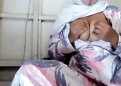 Riani Wears Eggplant