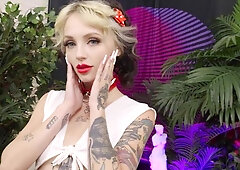 Bryan Gozzling: Director Worships Slim Body