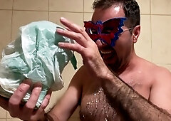 Earl enjoys a milky solo session in a motel bathtub