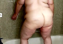 Large Booty Blond Pawg mother I'd like to fuck Wench Taking Shower & Twerking Large Butt (White Beauty Plump Cunt) POV, JOI