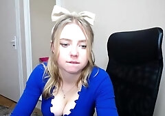 Amateur Big Boobs jerks Big Dick