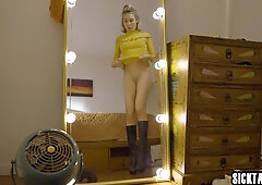 Teenagers crush crushed her tight snatch