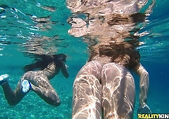 Nia Black and Amirah Adara are enjoying hardcore penetration so much