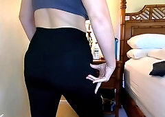 Solo hoe spreading ass and pussy after toying masturbation