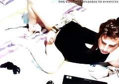 i am playing with my rod on the web camera with wearing high heels. i am showing my hot body with sexy position.