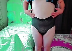 Gorgeous shemale wife Crossdresserkitty shows off her beauty
