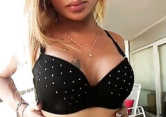 Welcome back ladies and gentlemen! It's a fresh year and time for some recent sweet models. This day we've the charming Rayssa Barbie making