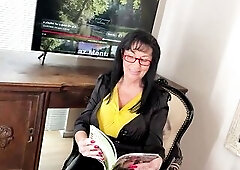 Have a fun my relaxed day with shaking my saggy breasts