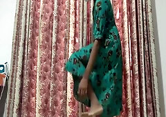 Sri Lankan Sissy, Sissy Annie Has Fun