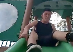 DreiArenas Fapping in a Public Parc