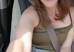 Masturbating amateur cums after solo fun