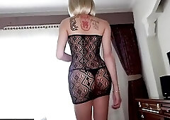 Lavish blonde shemale gives sloppy head and takes a pounding