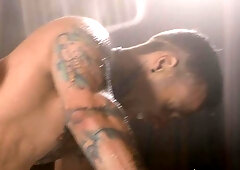 masqulin: Snowy Trails Lead to Hot Tub Fun